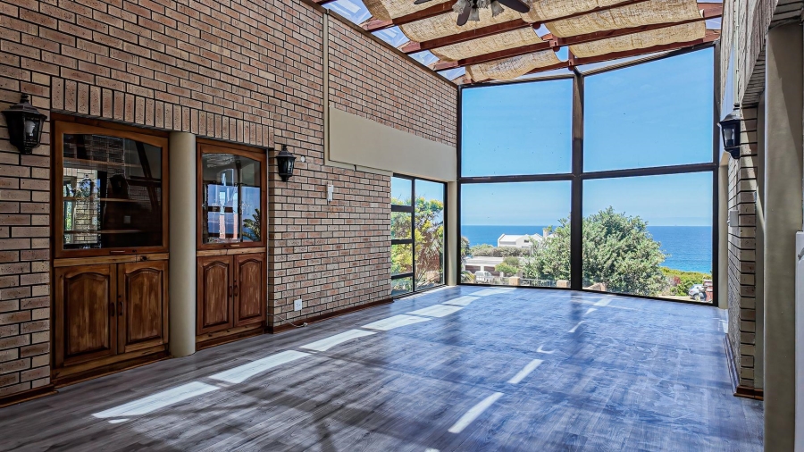 5 Bedroom Property for Sale in Hersham Western Cape